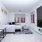 2 Bed Apartment - Bham City Centre, Next To Utility Arena - Free Parking!