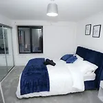 2 Bed Apartment - Bham City Centre, Next To Utility Arena - Free Parking!