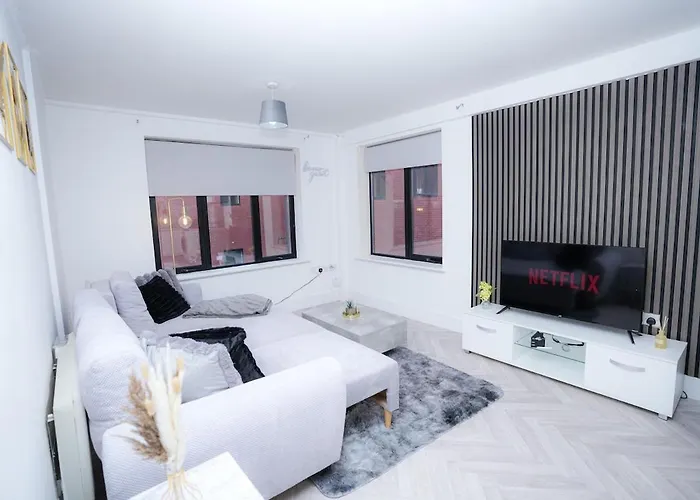 2 Bed Apartment - Bham City Centre, Next To Utility Arena - Free Parking!