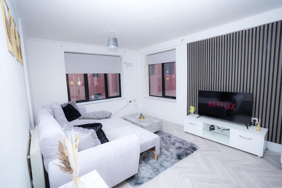 2 Bed - Bham Centre, Next To Utility Arena - Free Parking! Apartment *